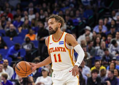 Trae Young erzielte im letzten Viertel von 25+6 11 Punkte und führte damit dazu, dass die Hawks im Auswärtsspiel die Wende vollzogen.