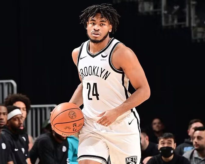 Beide werden wärmer! Porter Jr. erzielte in der Halbzeit effiziente 14 Punkte und Thomas erzielte 13 Punkte und 4 Assists.