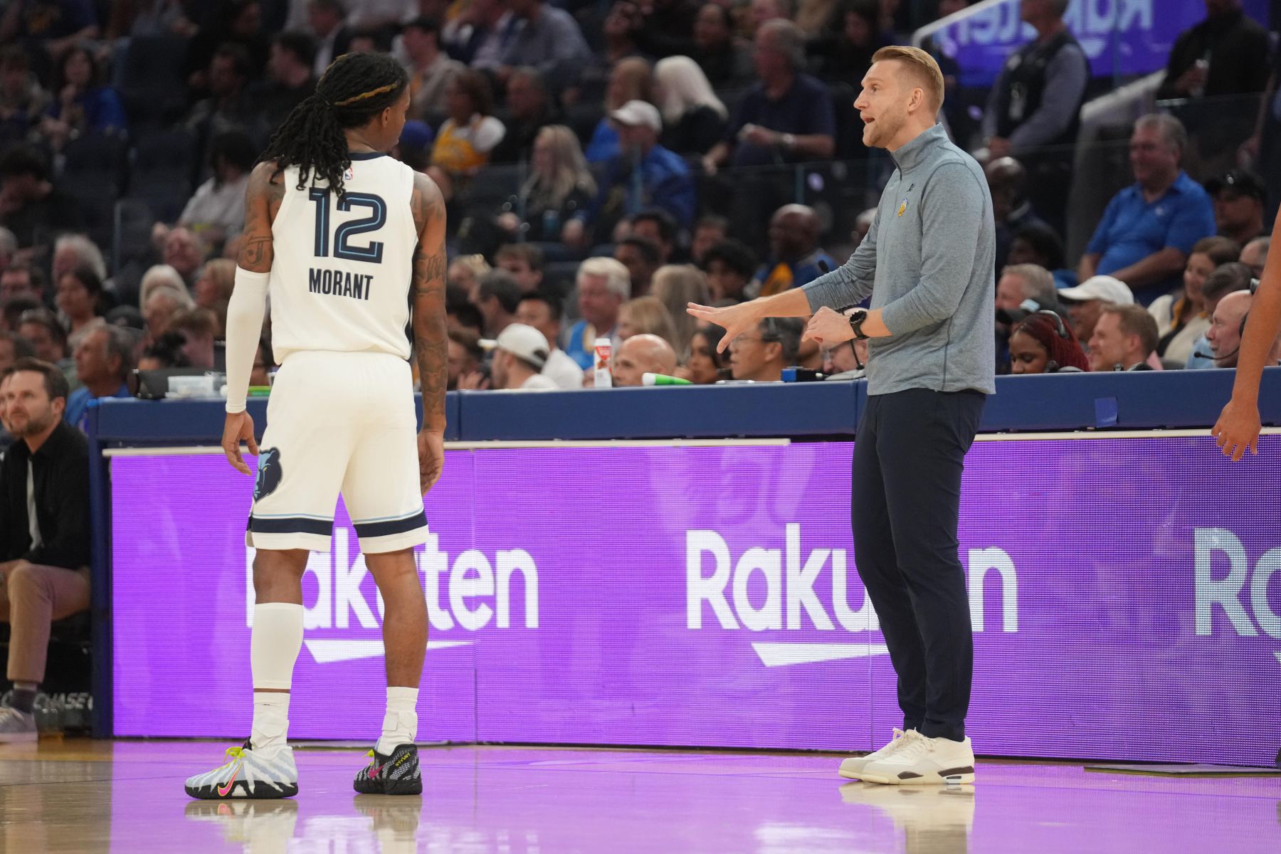 Die Wettbewerbssituation ist schleppend! Die Grizzlies erzielten im ersten Viertel nur 22 Punkte bei 5 von 18 Schüssen, und Morant erzielte 5 von 5 mit 1 und 4 Fehlern.