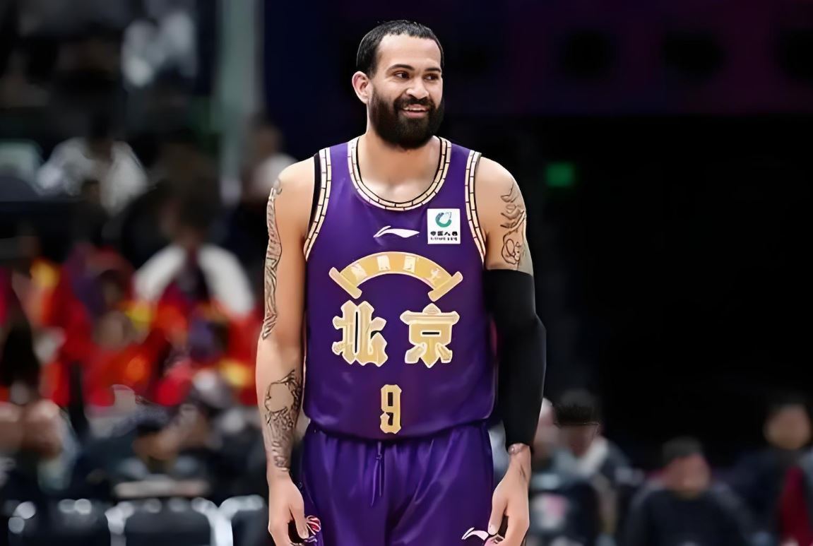 Willkommen zurück! Riller gab in den sozialen Medien bekannt: Er wird in der neuen Saison zum Beijing Enterprises Men’s Basketball Team zurückkehren
