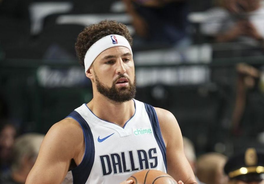 Erziele 6 Dreier, ein Saisonhoch! Klay erzielte in 30 Minuten 19 Punkte und 3 Rebounds.