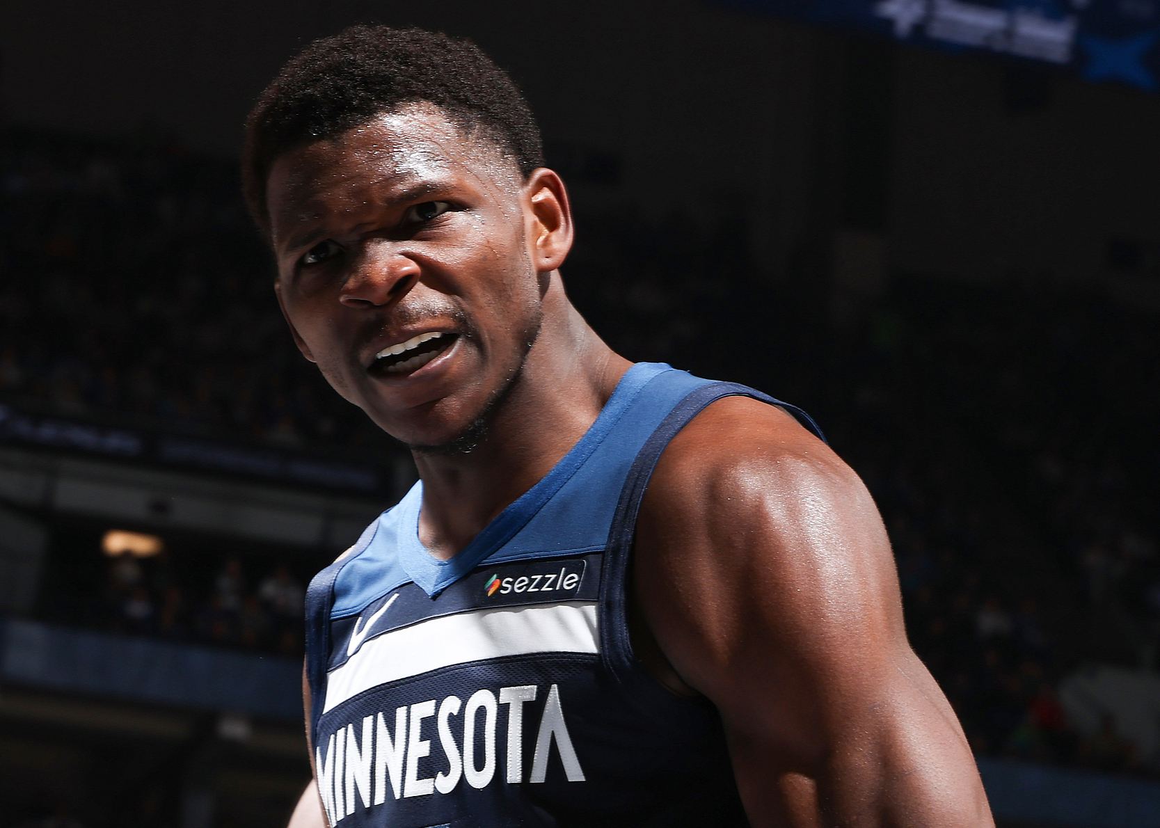 Edwards machte 0 von 8 Dreiern und die Timberwolves machten in der Startaufstellung nur 3 von 22 Außenwürfen.