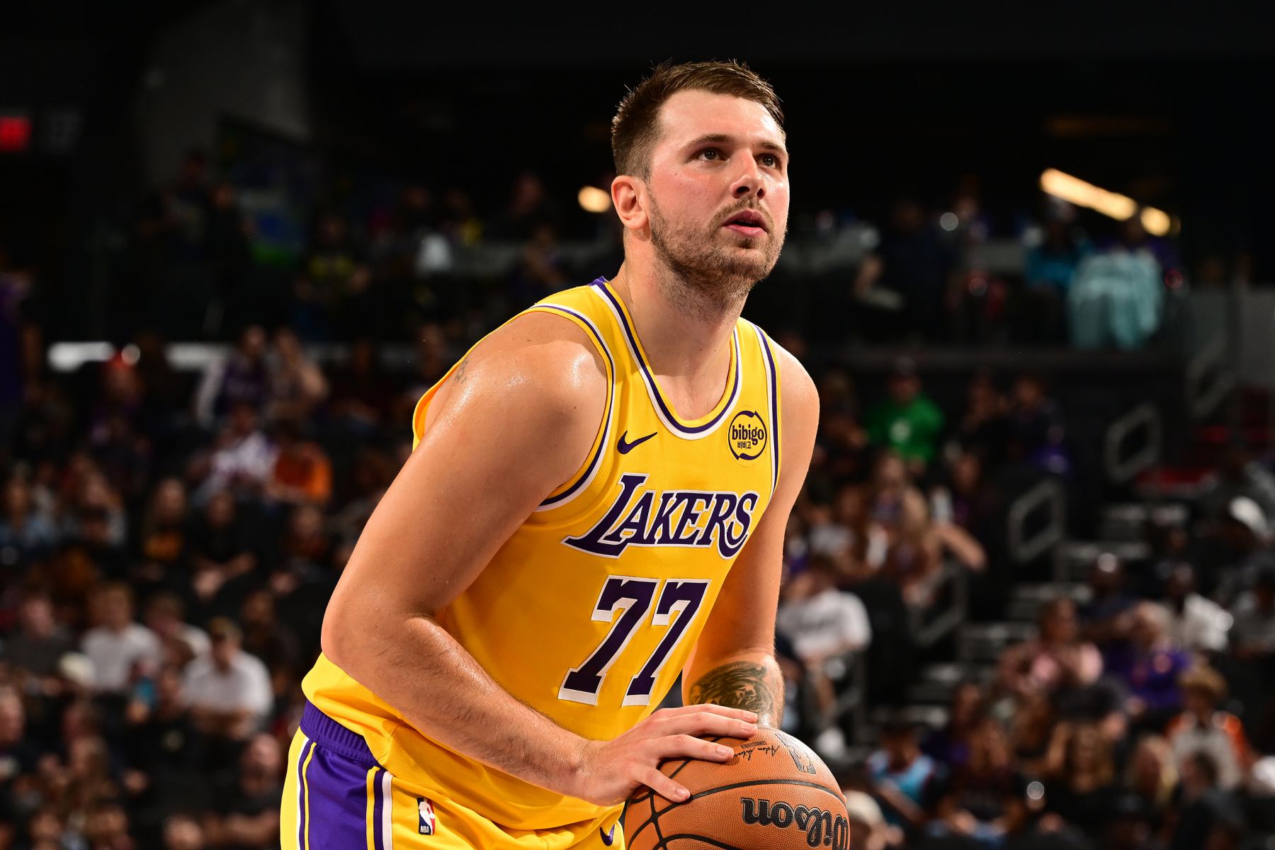 Erster in der Geschichte! Doncic erzielte zum 56. Mal in seiner Karriere 20+5+5 in der Halbzeit