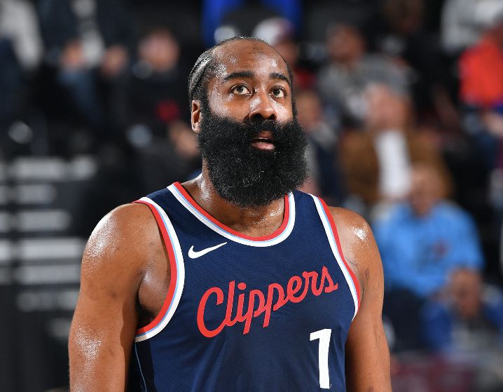 Spielte 51 Minuten und 03 Sekunden und stellte damit einen neuen Rekord in der regulären Saison auf! Harden: Ich spiele, um zu gewinnen