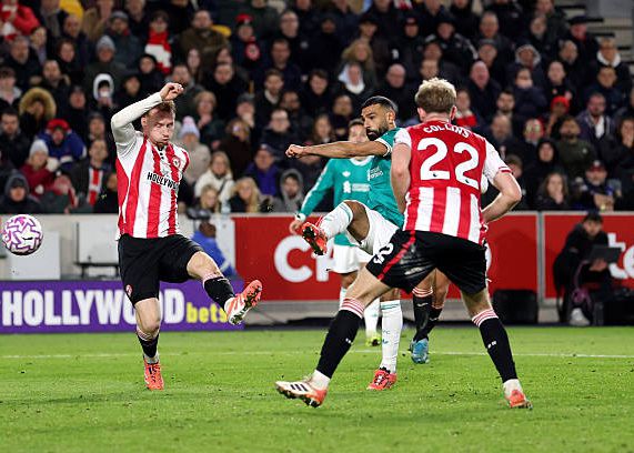 Salah vs. Bees-Statistik: 4 Schüsse, 2 Tore, 1 Tor, 1 Schlüsselpass, 3 Fehler