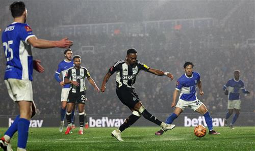 Birmingham City gegen Newcastle United