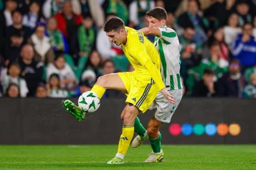 Real Betis gegen HJK Helsinki