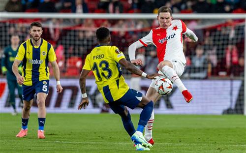 Slavia Prag gegen Fenerbahce