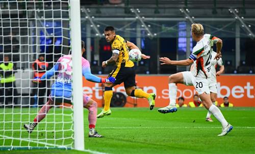 Inter Mailand gegen Venedig