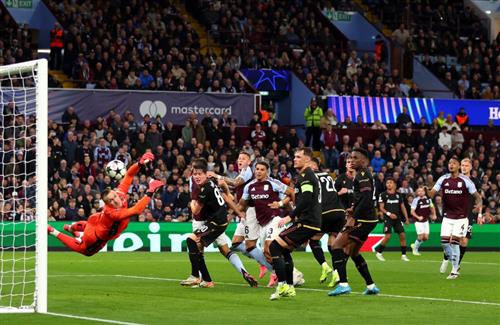 Aston Villa gegen Bologna