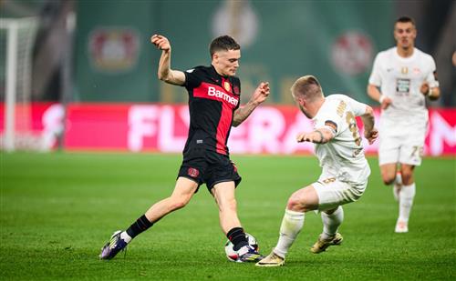 Kaiserslautern gegen Bayer Leverkusen