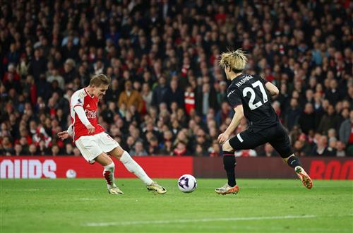 Arsenal gegen Luton Town