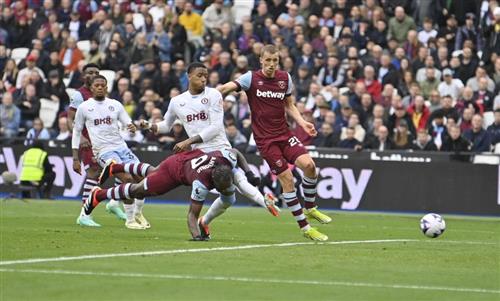 West Ham United gegen Aston Villa