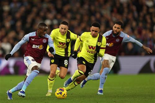 Aston Villa gegen Burnley