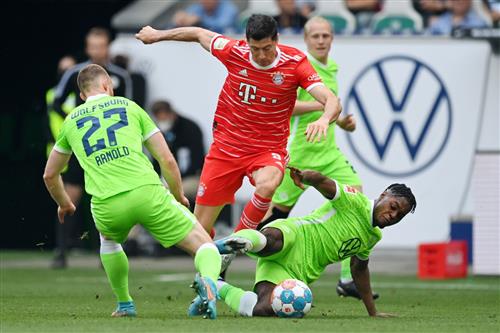 Wolfsburg gegen Bayern München