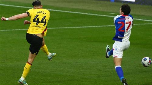 Harrogate Town gegen Blackburn Rovers