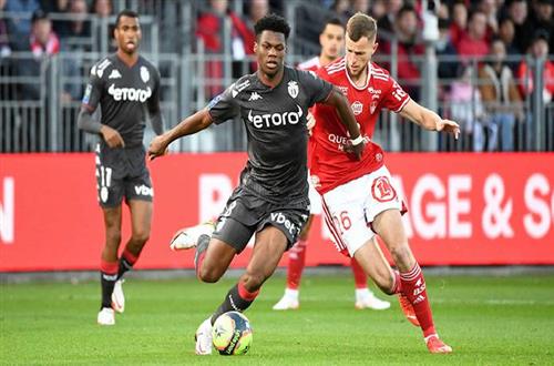 Stade Brestois gegen Monaco