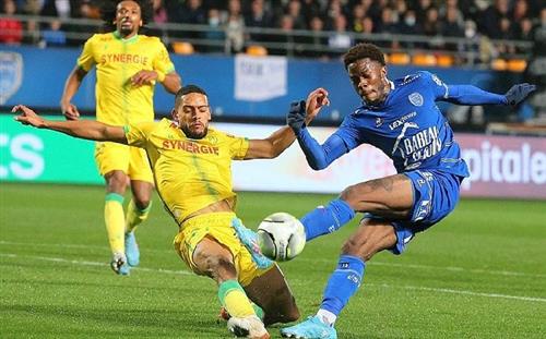 Troyes gegen Nantes